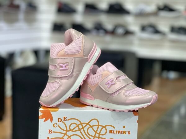 Zapatilla niña